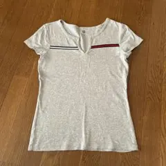 TOMMY HILFIGER 半袖Tシャツ　レディース　グレー　Ｍサイズのサムネイル
