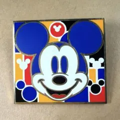 No.4986 ディズニー　ミッキー　カラフル　ヴィンテージピンバッジのサムネイル