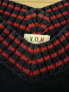 V.O.M. ネイビー/レッド Vネックセーター 五分袖