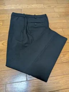 UNIQLO 感動パンツ　スラックス ブラック Mサイズのサムネイル
