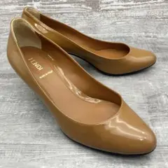 860 【美品】FENDI エナメルパンプス 茶 36 1/2 約23.5cmのサムネイル