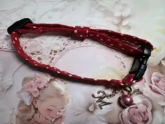 赤 水玉模様 猫用首輪 鈴付き　ハンドメイド首周り約28㌢〜約18㌢イニシャル付