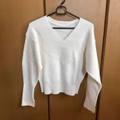ホワイト Vネック 長袖セーター Mサイズ