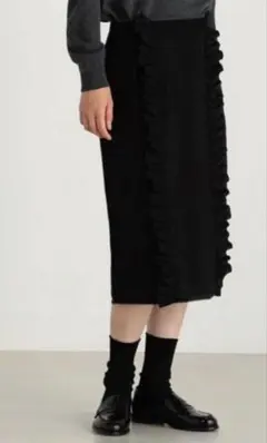 お値下げ　EDITION グロッシーフリル タイトスカートのサムネイル