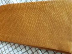 重ね襟 伊達襟 黄土色 地紋入り
