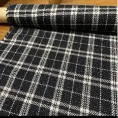 生地　はぎれ　格子　チェック　黒白　銀ラメ入り　　伸縮性無し　ハンドメイド用
