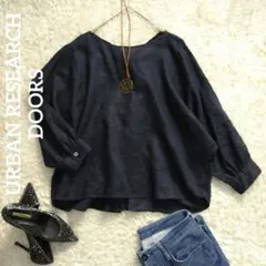 URBAN RESEARCH DOORS　リネン100%バックスクリューブラウス