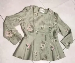 夏セール★グリーン　刺繍くびれノーカラージャケット　花のサムネイル