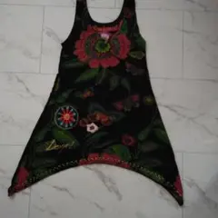 Desigual ノースリーブ 花柄 刺繍 ブラックのサムネイル