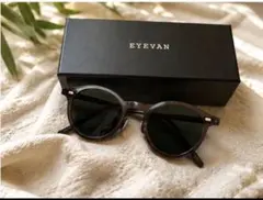 EYEVAN サングラス ボストン型のサムネイル