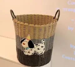 犬の刺繍付きバスケット
