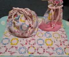 入園入学3点セット　フラワーサークル柄　お弁当袋　コップ袋　ランチョンマット