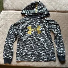 Under Armour カモフラージュ フード付きパーカー YLG