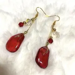 天然石♡ハンドメイドピアス♡ステンレスピアス♡スワロフスキー♡赤