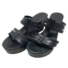 【美品】UGG アグ (23.5) サンダル 厚底 ストラップ 本革 レザー