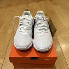 NIKE ウィメンズ　レボリューション6NN