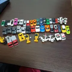 トミカなどのミニカーセット 46台
