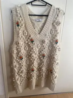 ZARA 花模様 ニットベスト Sサイズ クリーム