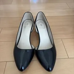 黒のパンプス　ロペピクニック