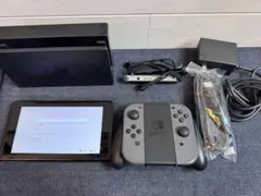 Nintendo Switch 本体と付属品一式 [訳アリ品]のサムネイル