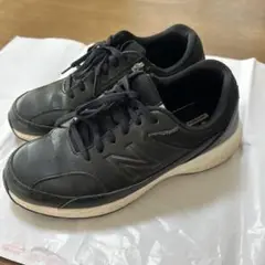 中古　ニューバランス/25センチ　黒　スニーカー　送料込み