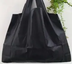 ⭐︎ブラック、黒　トート、エコバッグ　折り畳み　大容量　コンパクト　シンプル