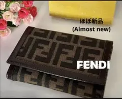 極美品 FENDI コンパクト財布 7M0280 バゲット FFロゴ 180 - メルカリ