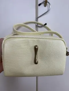 TOFF & LOADSTONE クロコ型押しショルダーバッグ　クリームイエロー