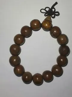 檀香樹の仏像が刻まれているブレスレット【高級天然15mm珠】