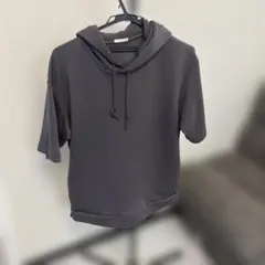 グレー フード付き 半袖パーカー