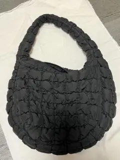 COS キルト ミニ バッグ　ブラック