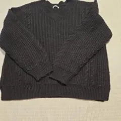ダークグレー Vネック ケーブル編みセーター