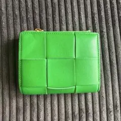 美品】 現行 RFID ボッテガヴェネタ カセット 二つ折りファスナー財布