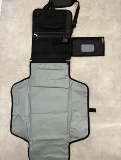 携帯用オムツ替え防水マットバッグ 黒