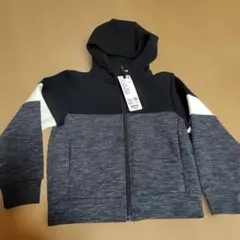 ユニクロ ウルトラストレッチ ドライスウェットパーカー　ブラック/グレー 120