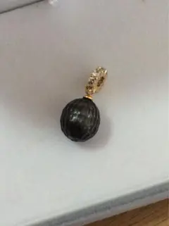 黒蝶真珠切子　ペンダントトップ　レア　　ピーコックグリーン