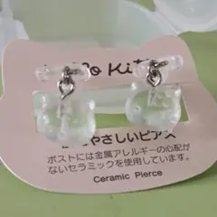 ハローキティピアス ケース付　セラミック　レア　レトロのサムネイル
