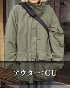 【即完売品】GUマウンテンパーカー オリーブグリーン ミリタリージャケット風
