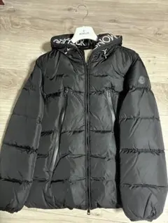 2回着用のみ　MONCLER ダウン