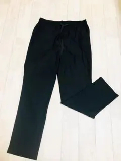 美品　メンズ　ブラックパンツ　ストレッチのサムネイル
