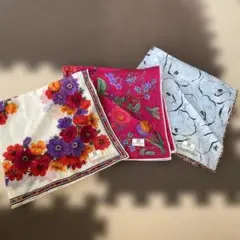 GIVENCHY ハンカチ 3枚セット 花柄のサムネイル