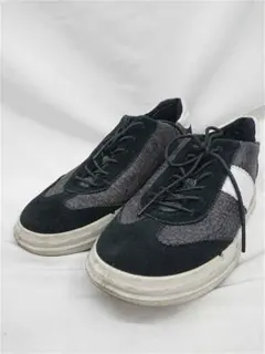 Item thumbnail for item 9e1b9d5b-ccdf-4c2e-b74b-f98be9a01f4b