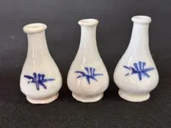 古伊万里　涙壺 豆壺 三点まとめ　小徳利 一輪挿し アンティーク　珍品　A 古伊万里 涙壺 豆壺 三点まとめ 小徳利 一輪挿し アンティーク 珍品 A