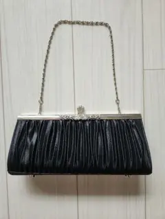 【値下げ中】黒のパーティーバッグ