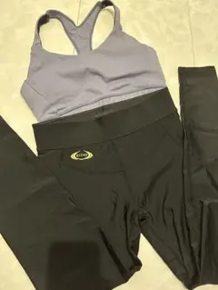 Real Stone リアルストーン　ヨガ　トップス RIZAP レギンス　Mのサムネイル
