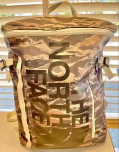 激渋！ノースフェイス・ヒューズボックス・迷彩・アーミーカラー