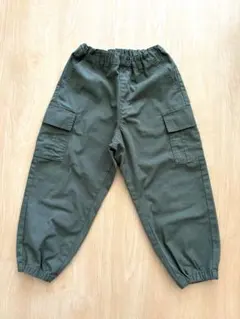 GU カーゴパンツ カーキ 120cmのサムネイル