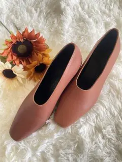 ブラウン ポインテッドトゥパンプス 中ヒール