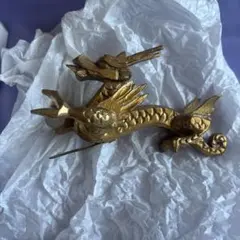 龍の木製飾りのサムネイル