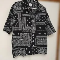 H&M バンダナ柄シャツ　メンズＬ　黒のサムネイル